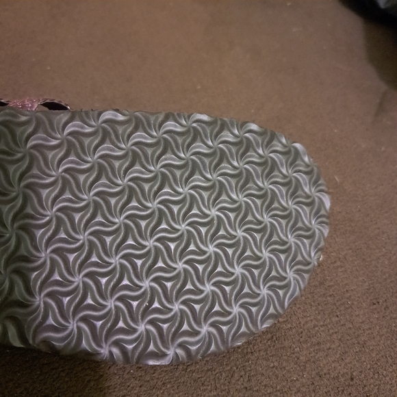 Muk Luks Women's Sandals - Picture 11 of 11